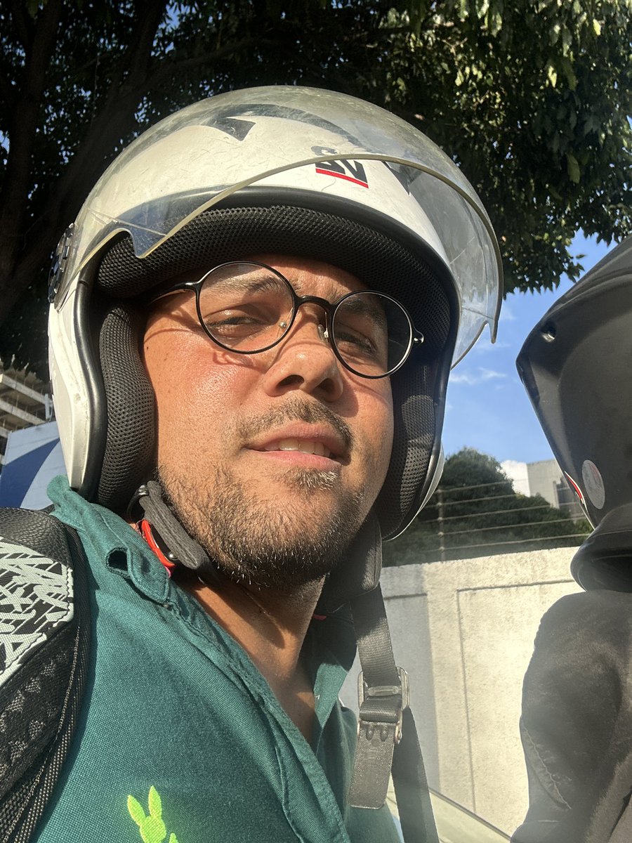 Mr Regalado tweet media