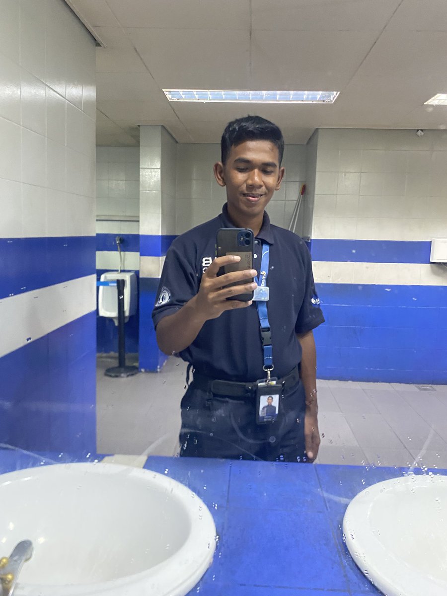 Mr.Broken tweet media