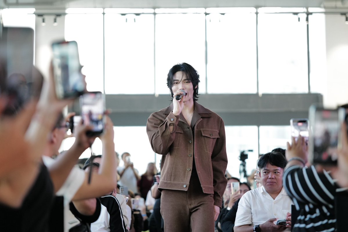 _Hello.98 tweet media