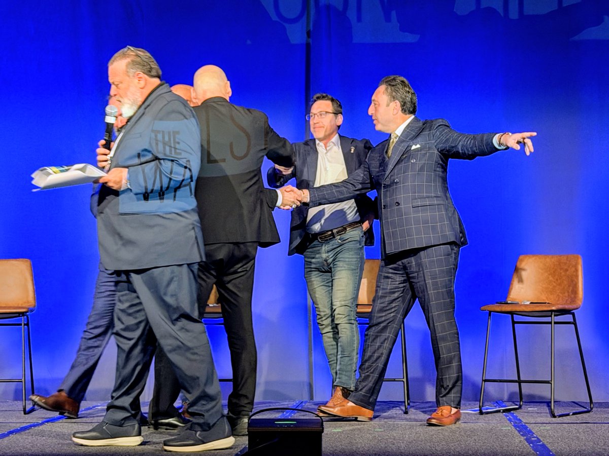 Bryson 🦄 tweet media