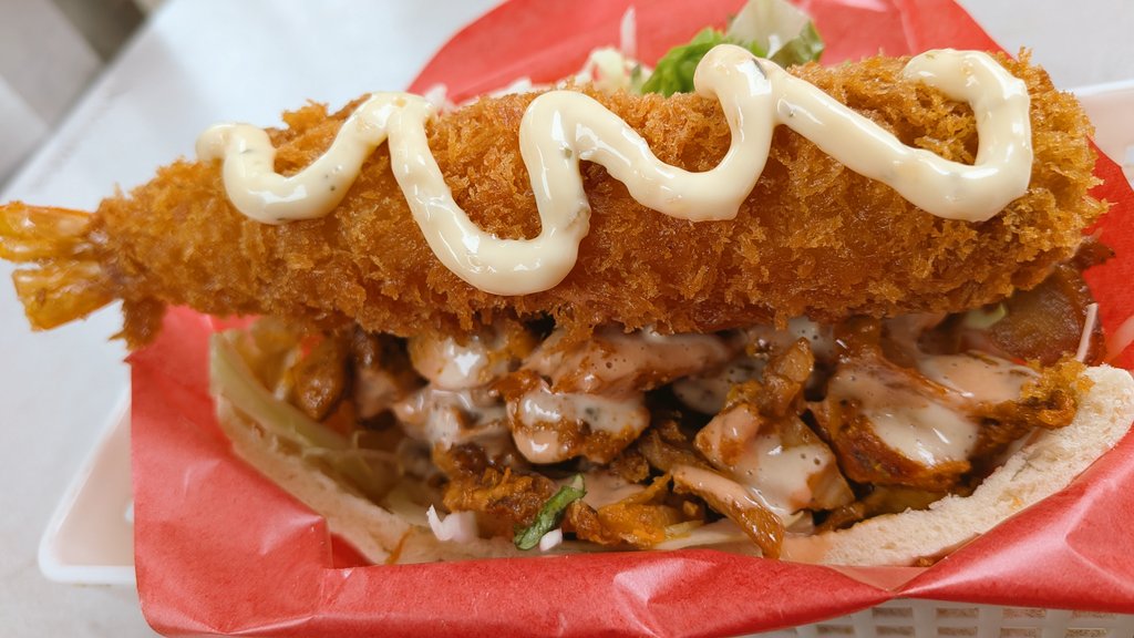 noteryu0602's tweet photo. 今日もケバブキング様は暖かかった
Twitterで見かけてから一番食べたかったんだ…!!
#ばくたんレストラン https://t.co/44kcbFWBzY
