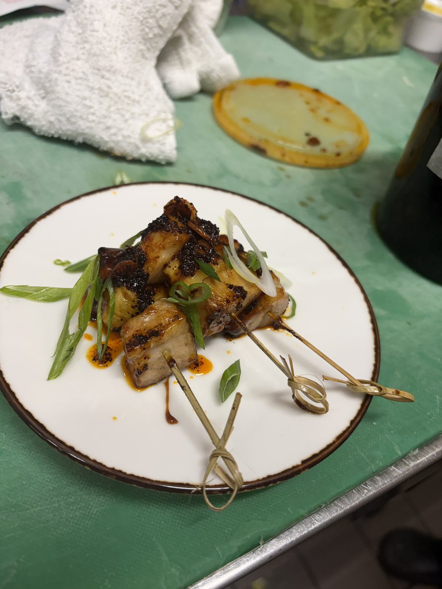 Dump On The Ump tweet media