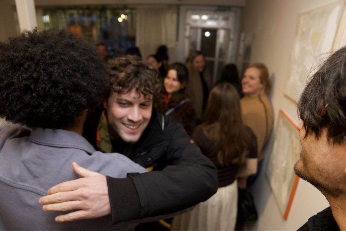 ArtBushwick's tweet photo. All love at Bushwick Gallery tonight for Soft Shadows. Full room, right energy.
So proud of this group and what came together. Thank you to everyone who showed up and supported.
#BushwickGallery #SoftShadows #ArtOpening #NYCArt #BrooklynArt https://t.co/IeNozuDtsb