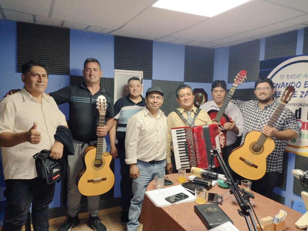 Un gran equipo, grupo de varones IEMA.