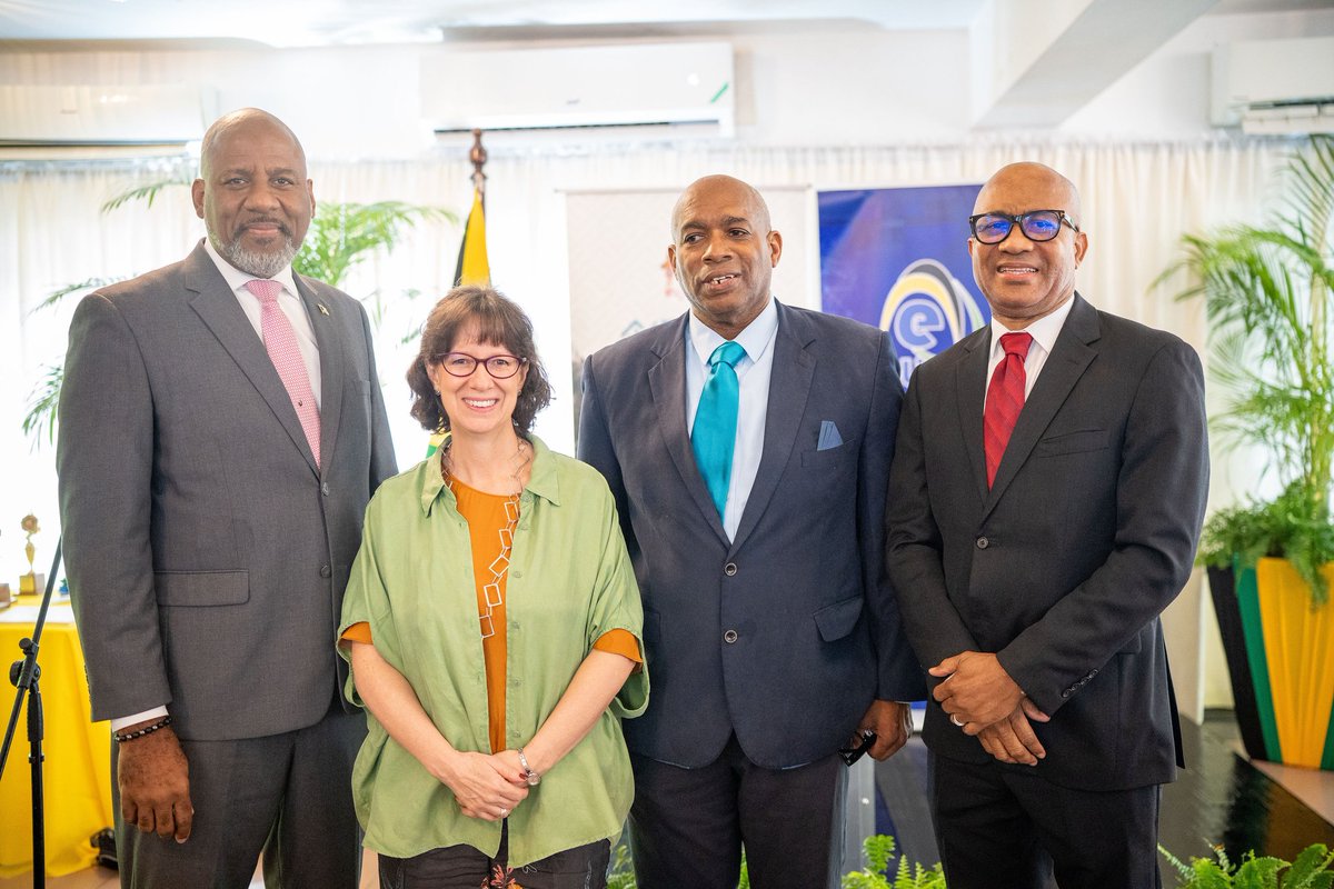 elearningja's tweet photo. In addition to having their work featured in Jamaica's Voluntary National Review on the SDGs to the United Nations later this year, winners received prizes including laptops, trophies and book vouchers.

#eLearningJa #eLearningjamaica #pioj #SDGGoals https://t.co/Qi4SFBBoz4