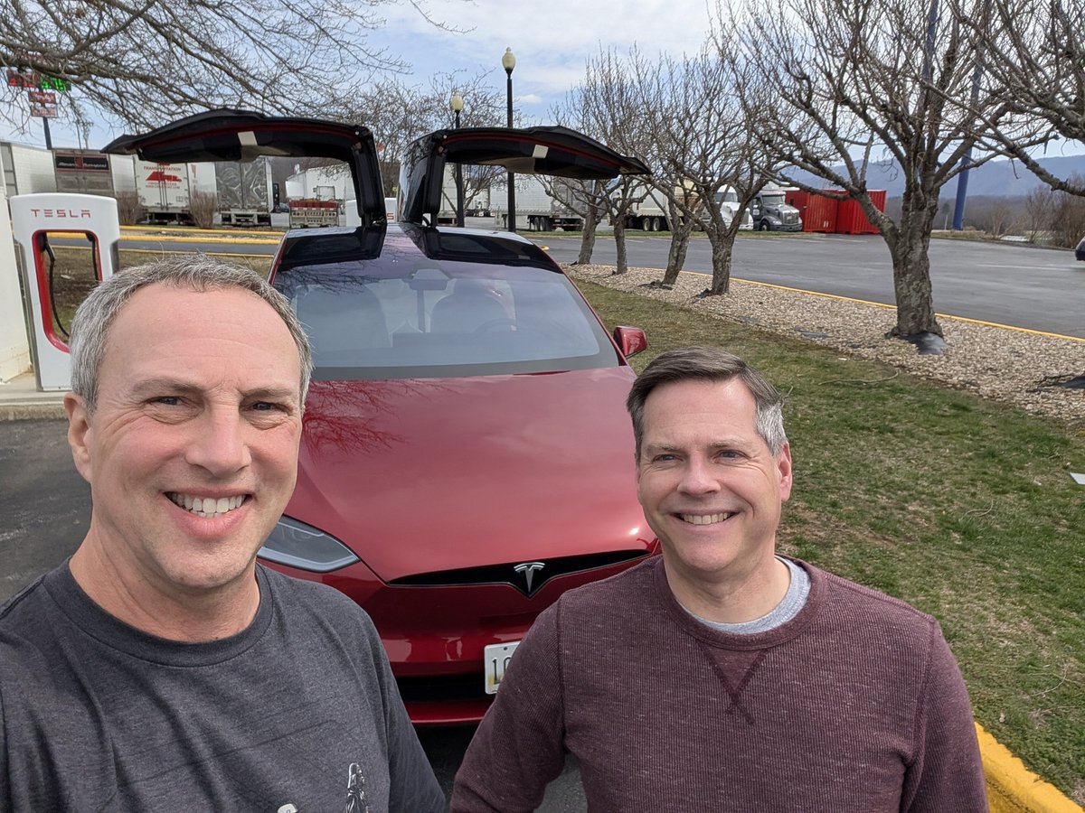 Jon loves summertime! tweet media