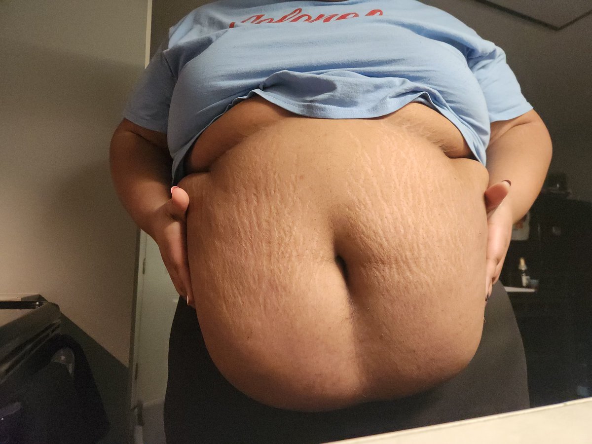 ⛧🔞⋆𝕾𝖆𝖓𝖌𝖚𝖎𝖓𝖊⋆🔞⛧ tweet media