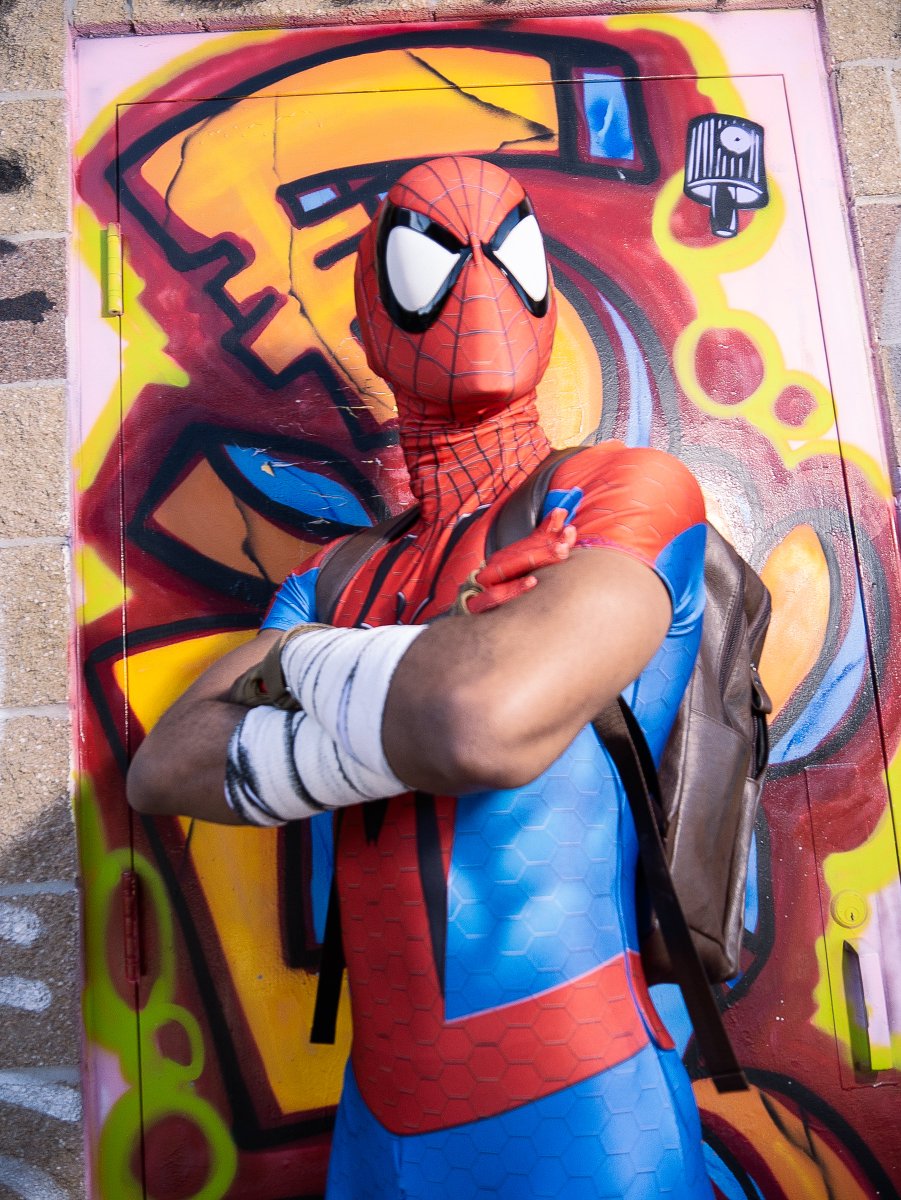 Late2Rise tweet media