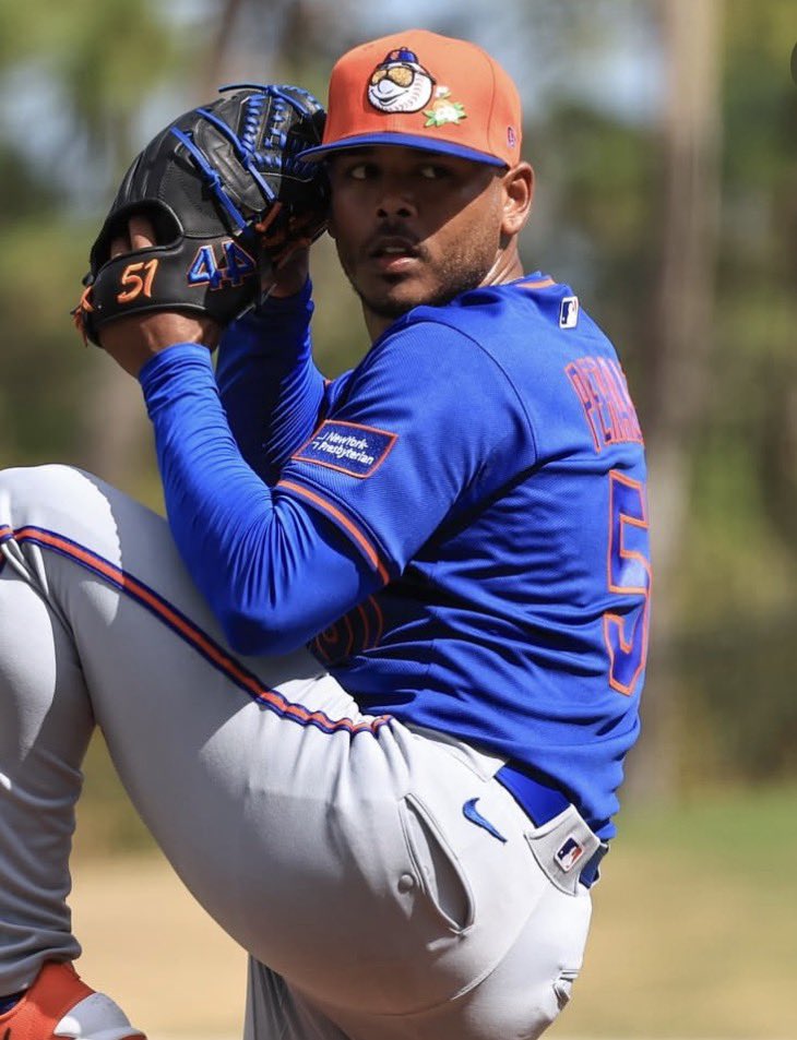 Mets Batflip tweet media