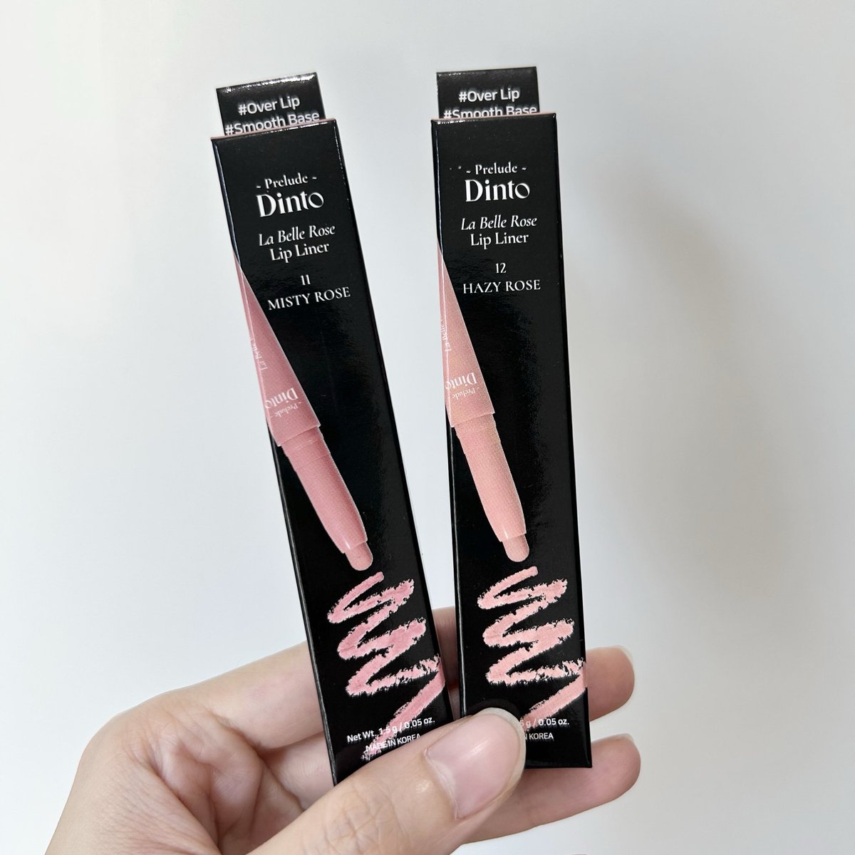 mutmeeqq's tweet photo. ชอบ Dinto lip liner มากกก สีสวยละมุนสุดๆ สีจะเป็นสีโทนชมพูกุหลาบ สวยทั้ง 2 สีเลยย เนื้อลิปนุ่มลื่น ติดทน ทาเป็นเบสลิปสวยจึ้งง แล้วมีบำรุงให้ปากชุ่มชื้นด้วย อยากให้ทุกคนไปลองง🎀✨ https://t.co/AaxEoUxKyz