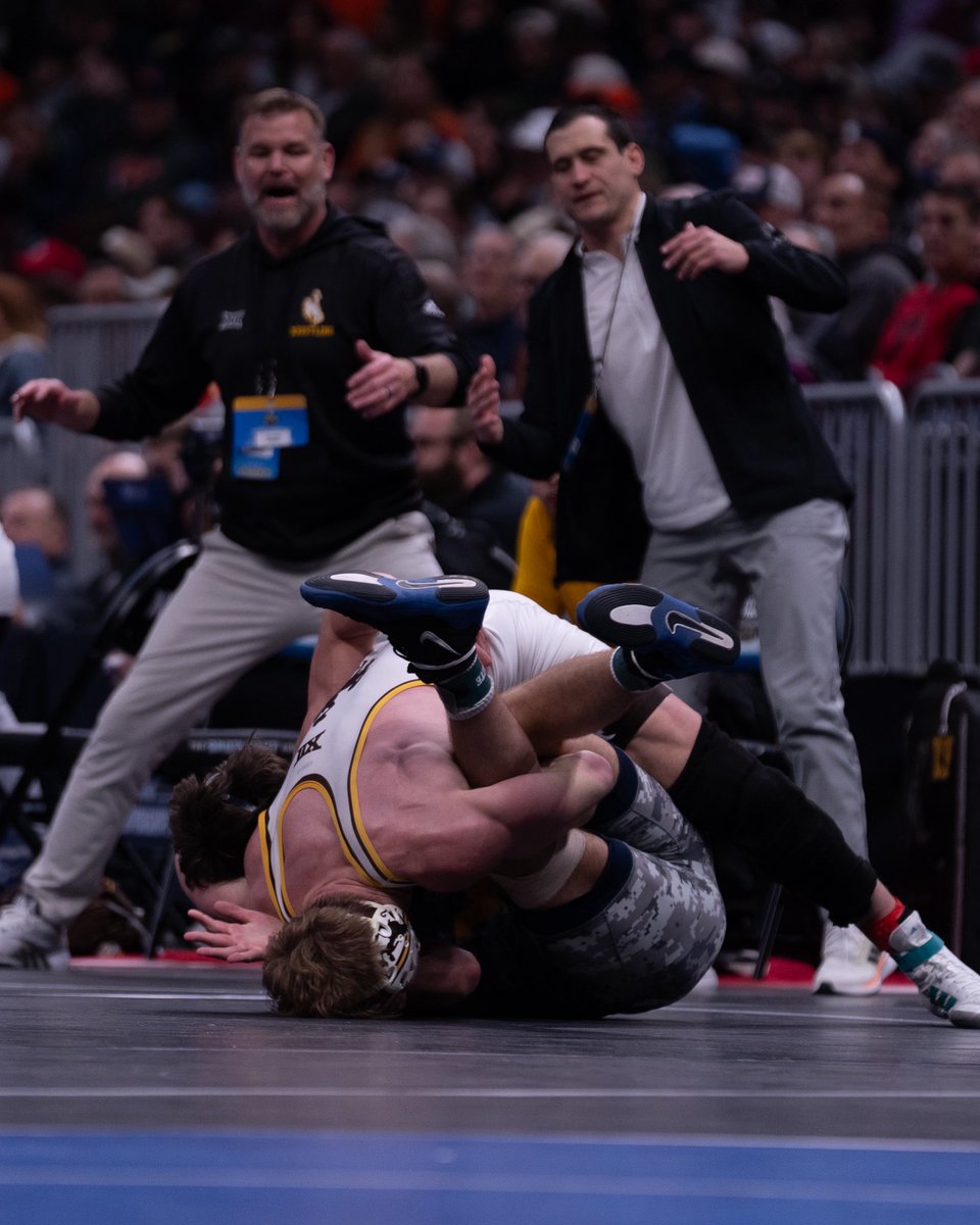 Wyoming Cowboy Wrestling tweet media