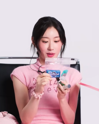 아이돌 향수 손민수 tweet media