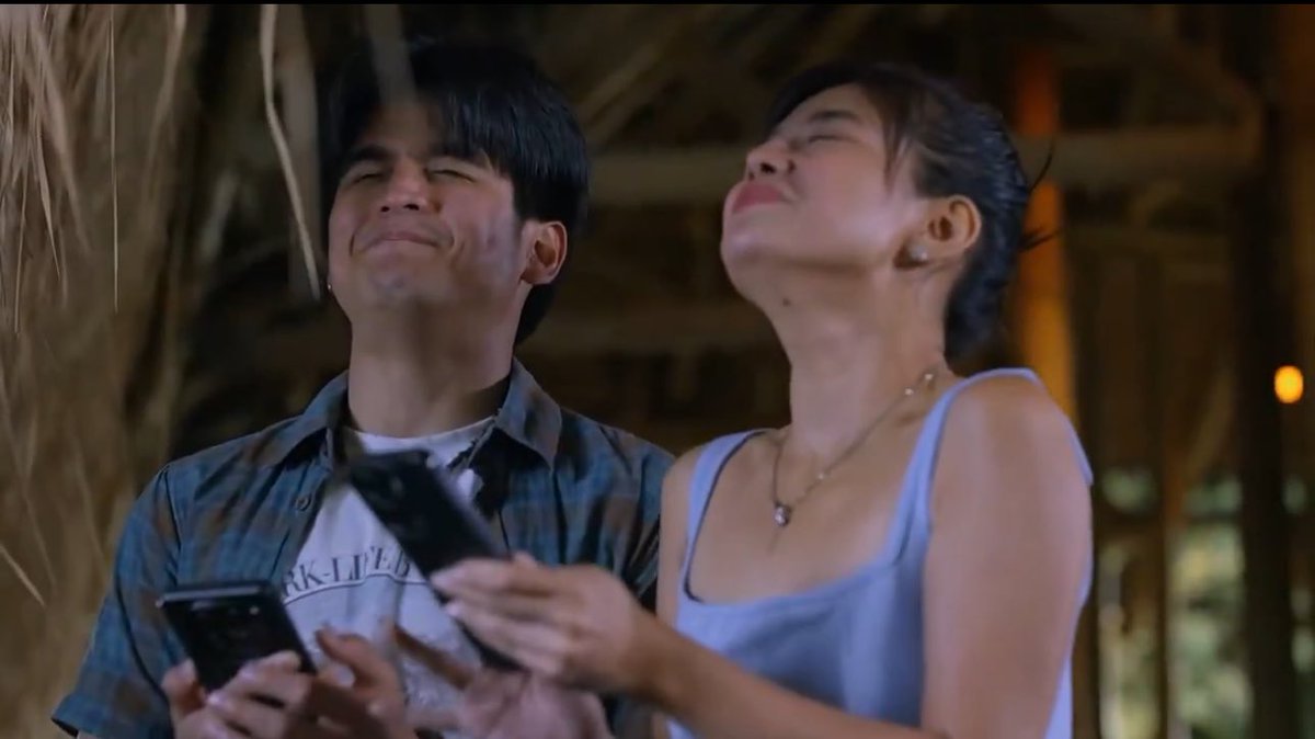 iyabingsu's tweet photo. oplan tanggalan sila ng chemistry napapangiti ako ng slight HAYUP https://t.co/24h2x8UyQo