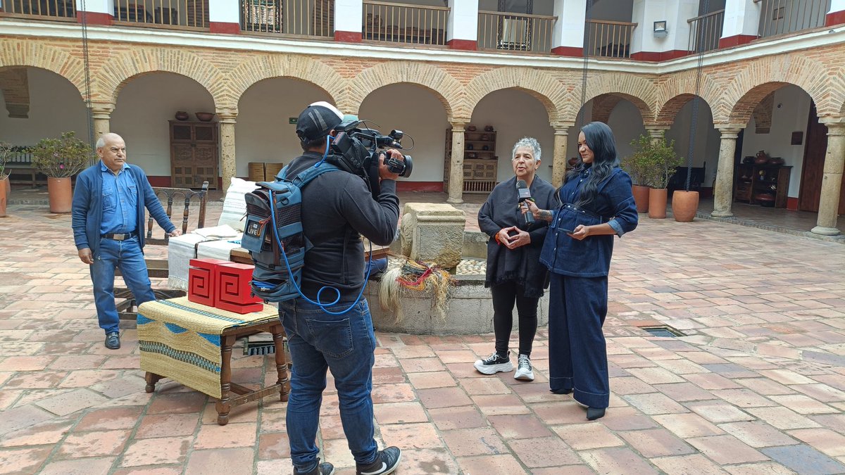 Artesanías de Colombia tweet media