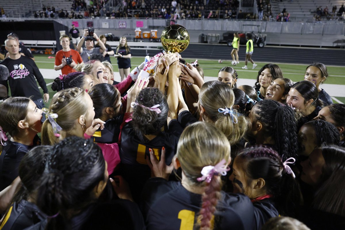 SportsDayHS's tweet photo. Moving on! See photos from Forney's win over Rowlett in the girls soccer bi-district round⚽

📸: Elias Valverde II / Staff Photographer

Full gallery: https://t.co/Cxql9zgdcg https://t.co/2hvYuQBvL9