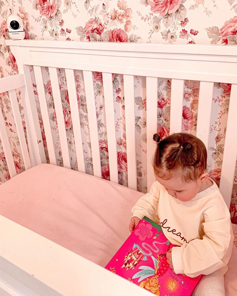 brand hellobaby tweet media