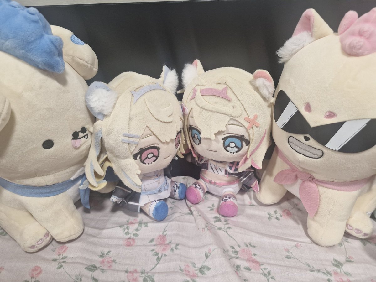 ChloeKatrielle🟦☁️ tweet media