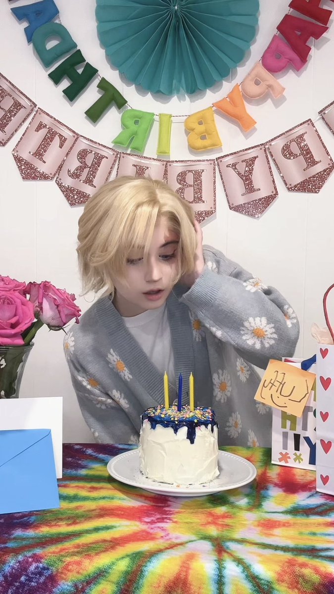 GIGI 💘 tweet media