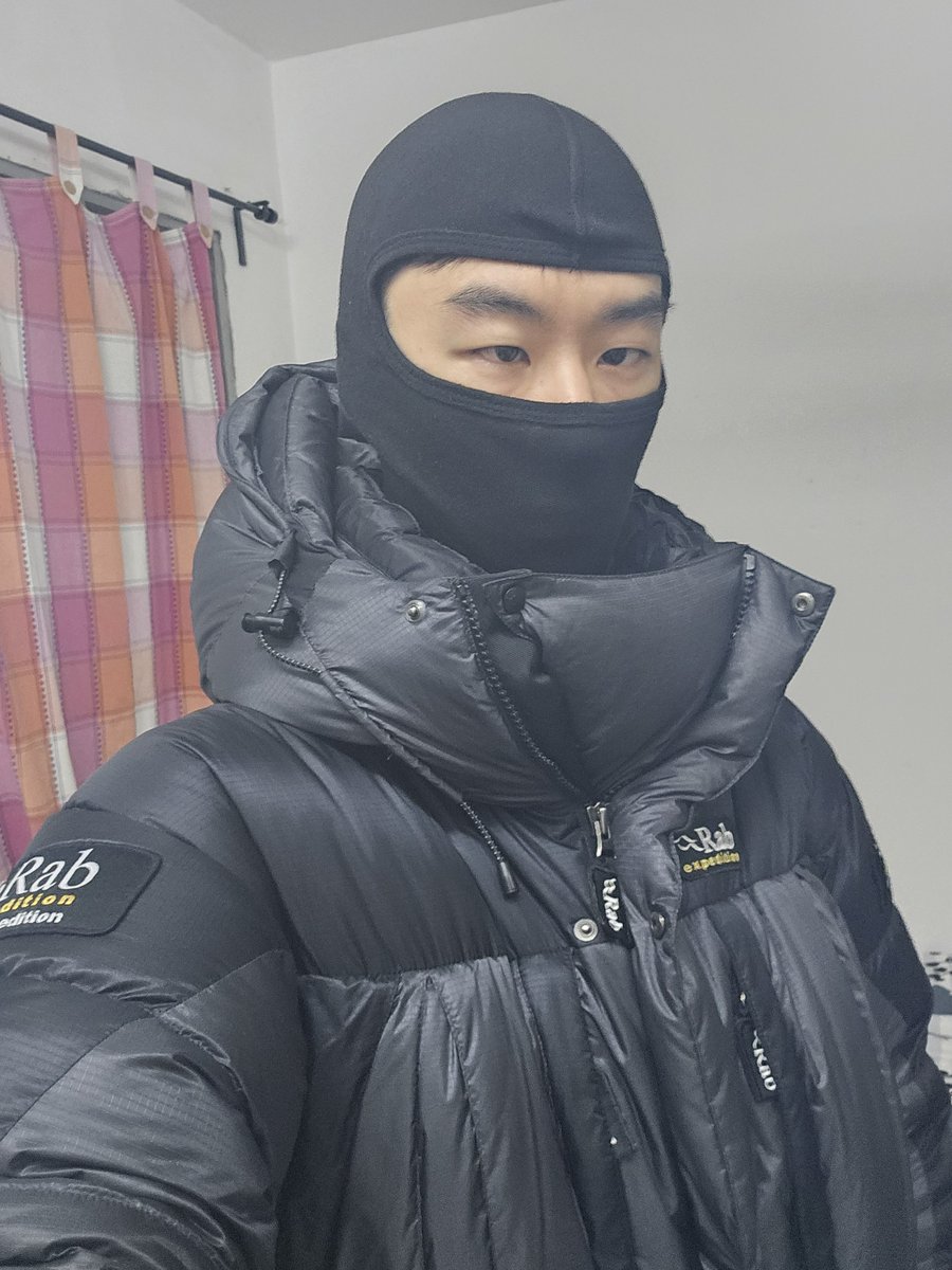 mtrackies86's tweet photo. I think the balaclava goes well with it https://t.co/19eraq8cq3