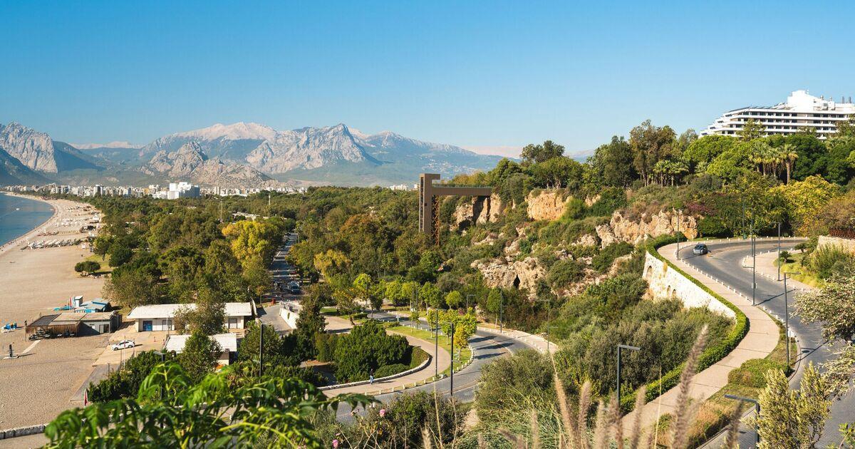 Daily Express tweet media