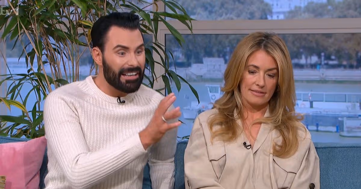 The Mirror tweet media