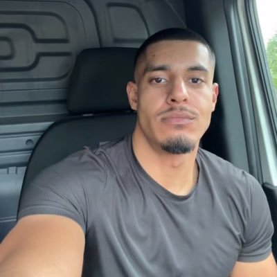 Emizerri tweet media