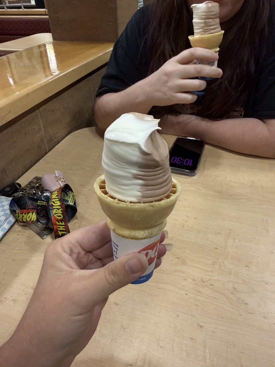 lizzie 🩵✨ tweet media