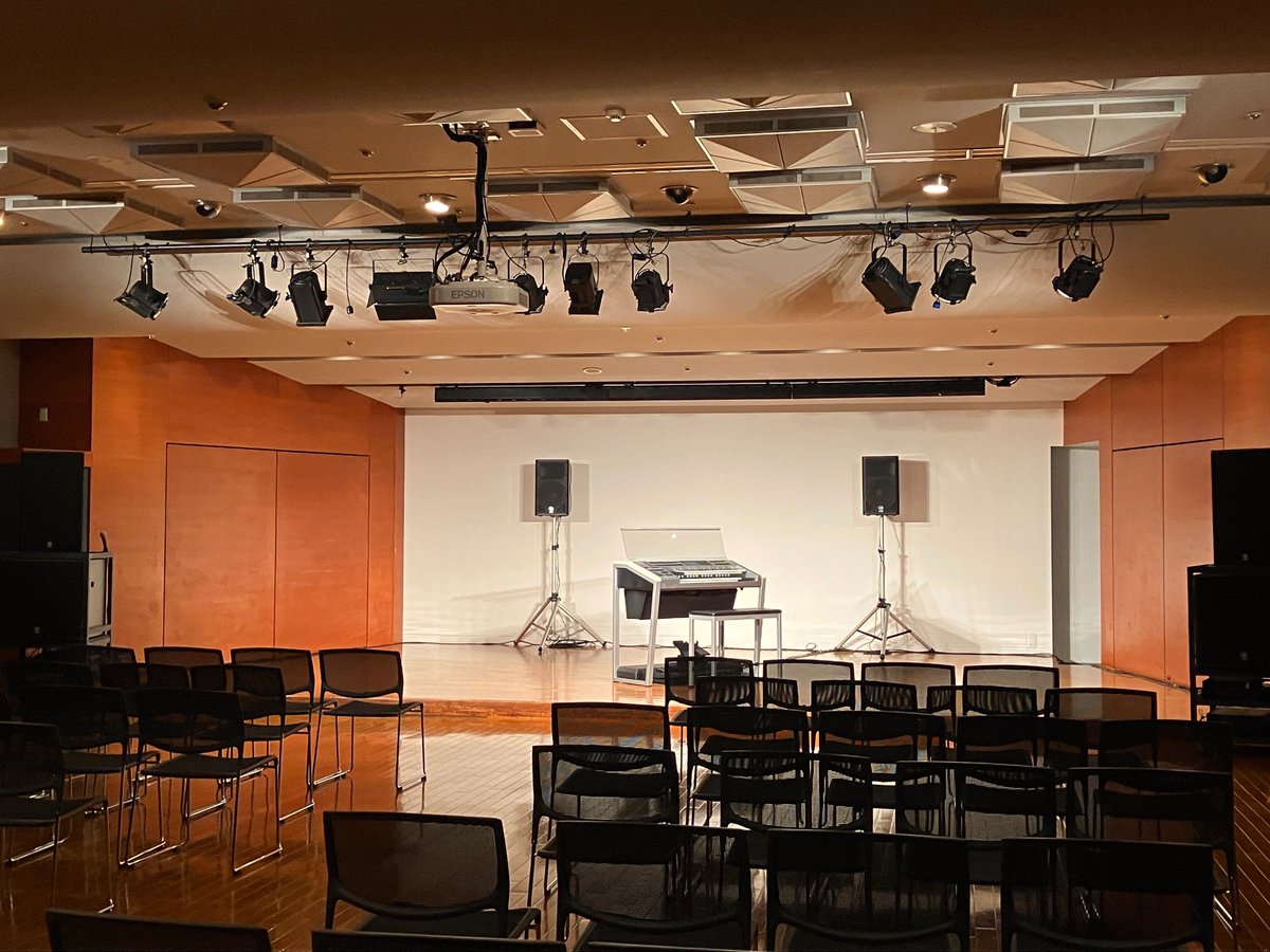 本日「電子オルガン新人演奏会2026 ～若き演奏家たちの響演～」に今年度 ＃尚美 卒業の ＃佐藤結菜 さんが出演します。只今リハーサル中🎵 ＃エレクトーン ＃電子オルガン