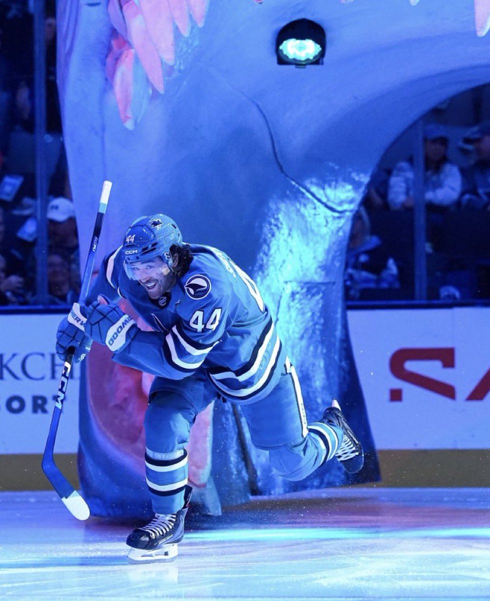 jay!! goalie lover tweet media