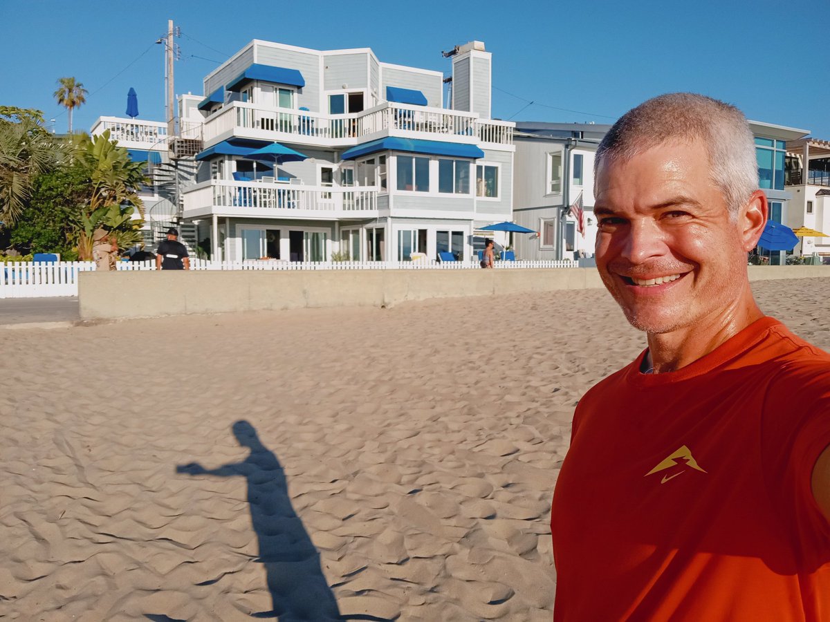 Blogging From Paradise tweet media