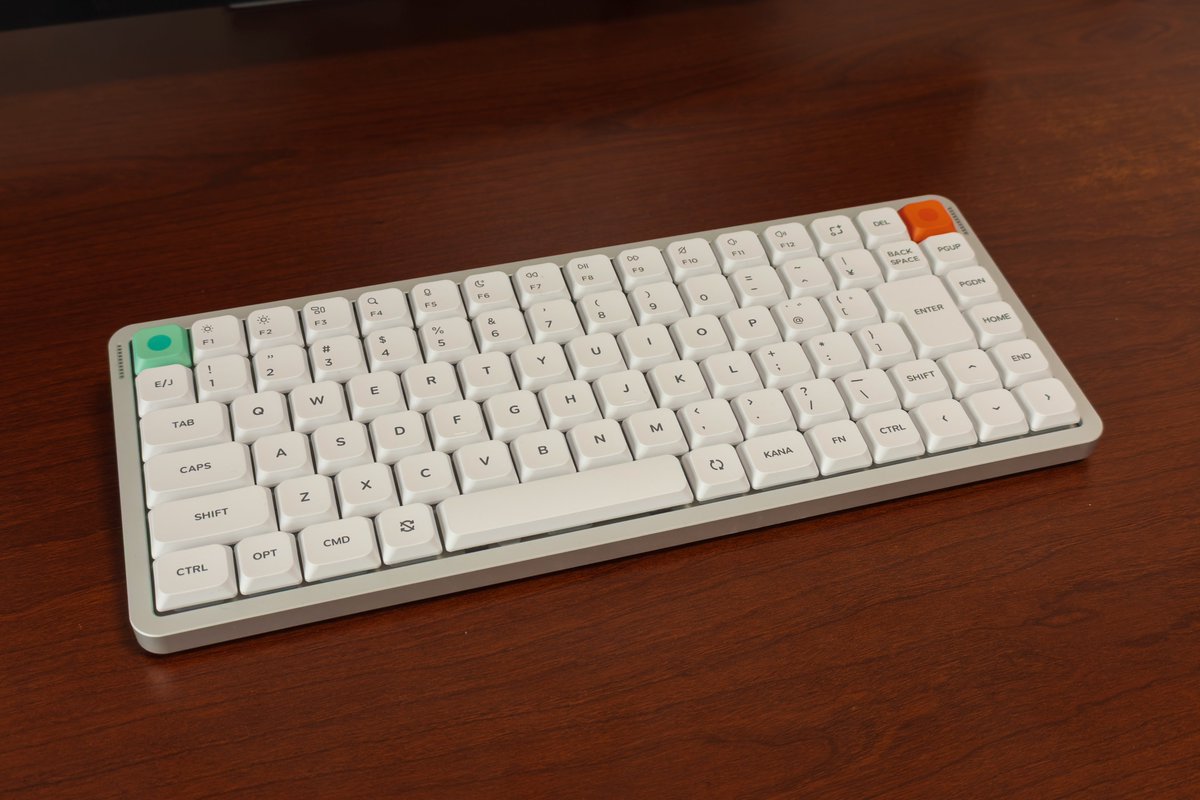 やほお tweet media