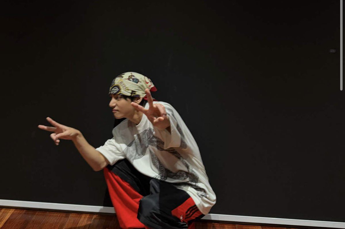 ران 𝑺𝑾𝑰𝑴 tweet media