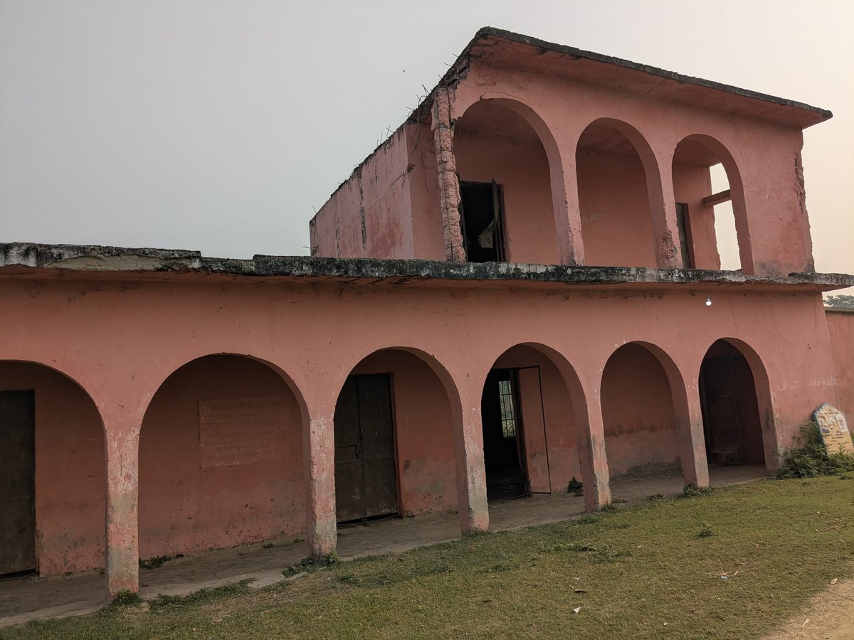 kunalsharma999's tweet photo. Look at the state of #Bihar education system @dpradhanbjp @Dm_Motihari @BiharEducation_ @BJP4India This is a middle school. Basic infrastructure situation is pathetic. You can imagine the quality of education. Kitchen and bathroom are in the worst condition https://t.co/i4OWMc3jTF