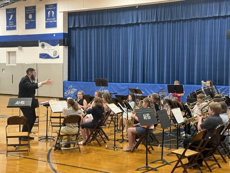 Arapahoe-Holbrook Public School (NE) tweet media