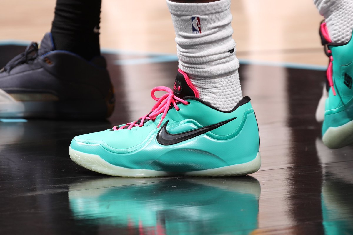 SLAM Kicks tweet media