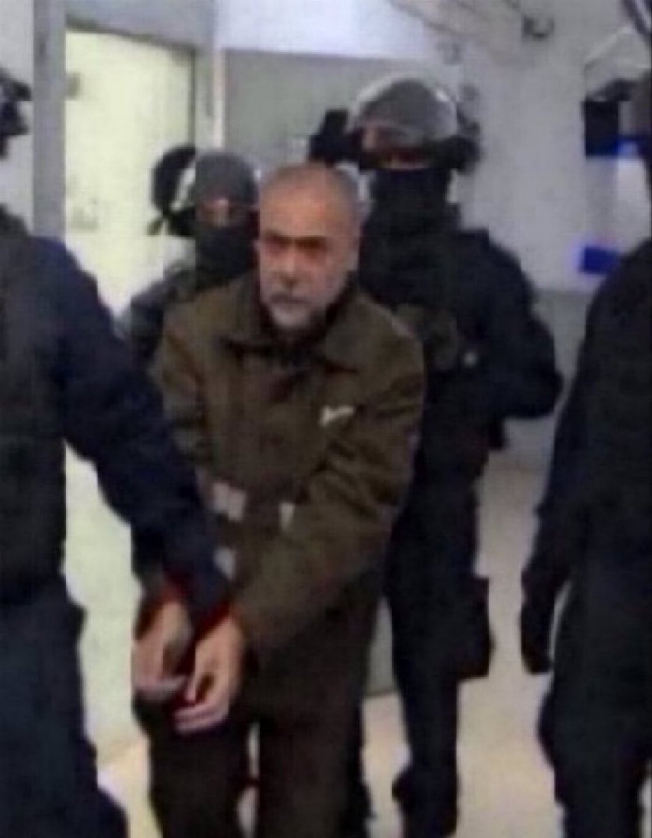 Alee93ale's tweet photo. 448 يوم على اختطاف الدكتور الفلسطيني حسام ابو صفية وتهمته الصمود في المستشفى لعلاج الاطفال والنساء، لن اصمت حتى يعود الدكتور لأهله ومدينته https://t.co/txjTBF9eKF