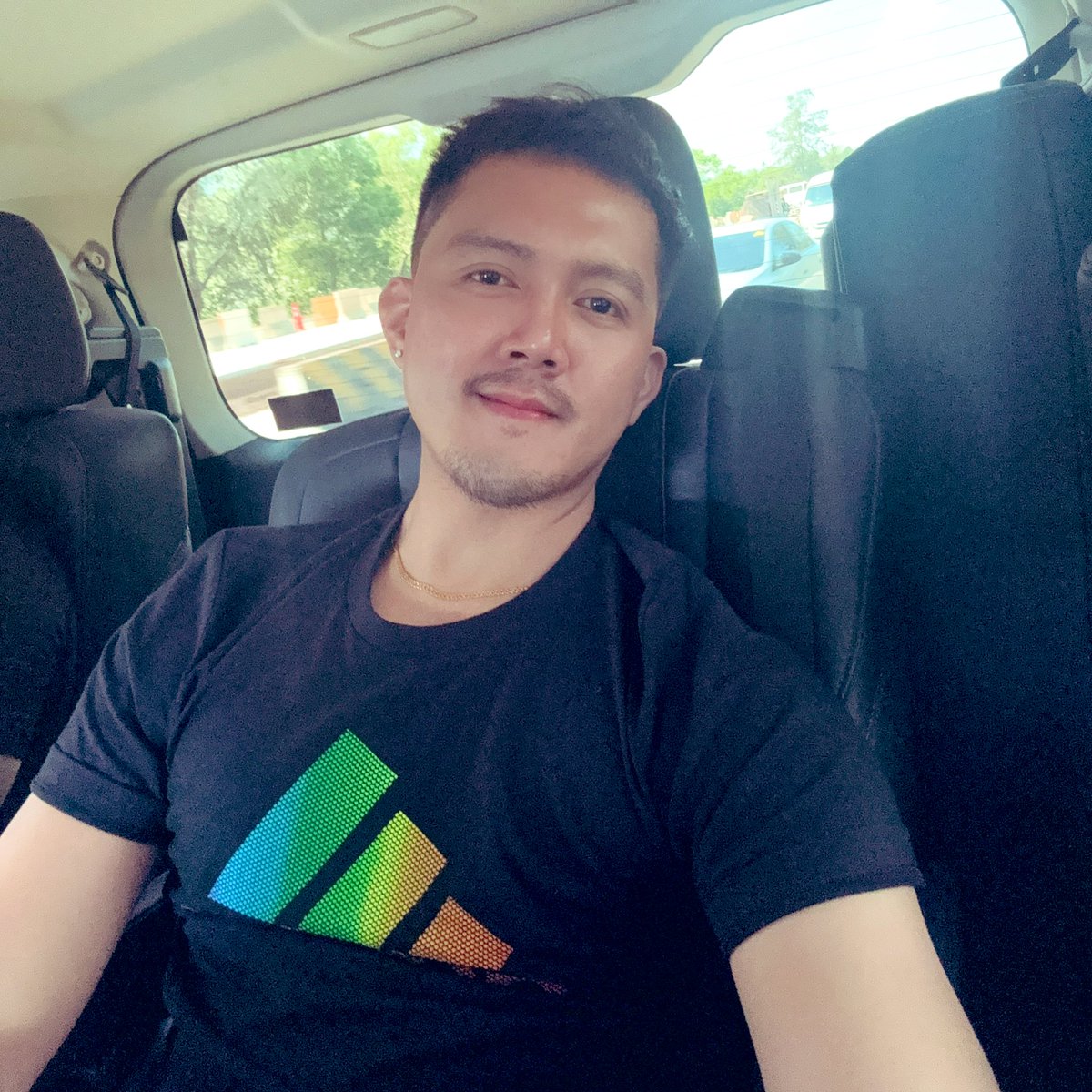 yummystud06's tweet photo. Passenger princess muna tayo dahil puyat. #longweekend #eidalftr https://t.co/6aAAbDdWBl