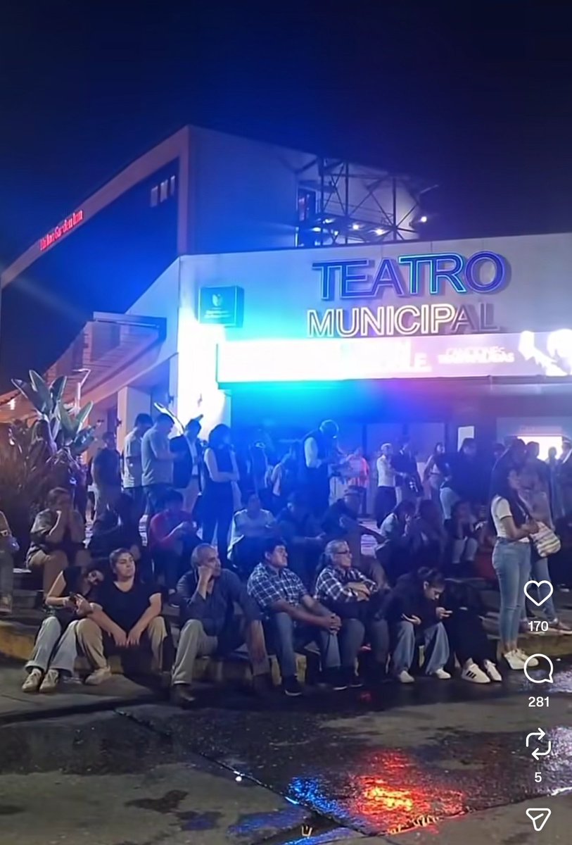 Fabyer's tweet photo. Pero @FedericoVeiga_ escuchame una cosa rey, encima que fueron poco más de 100 personas, 30 pasaron a cobrar de la sede de @gerardohuesenok los 30k que les prometieron.

Militancia orgánica? Que sigue? El mercado regulandose solo? https://t.co/HWVdgrRba8