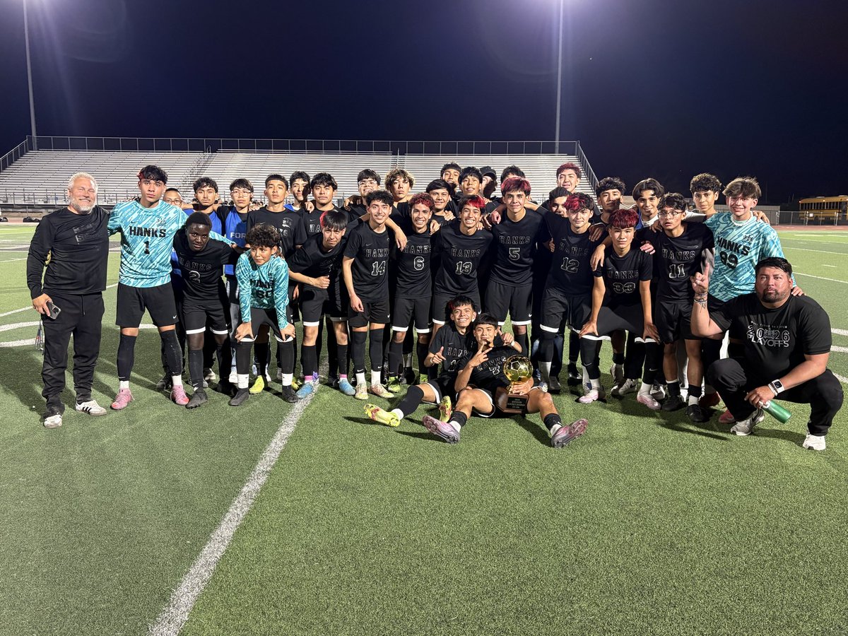 Hanks Cheer tweet media