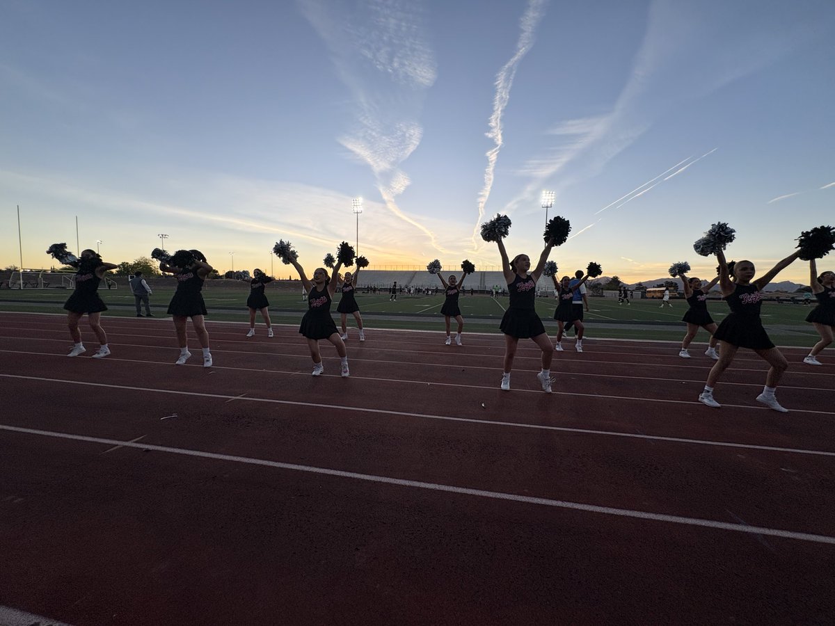 Hanks Cheer tweet media