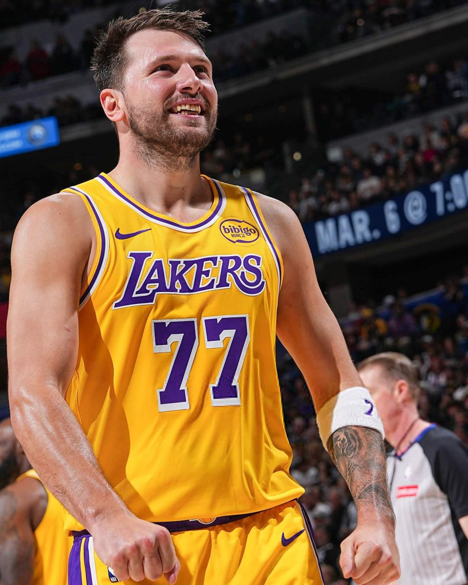 B24 Dunk tweet media