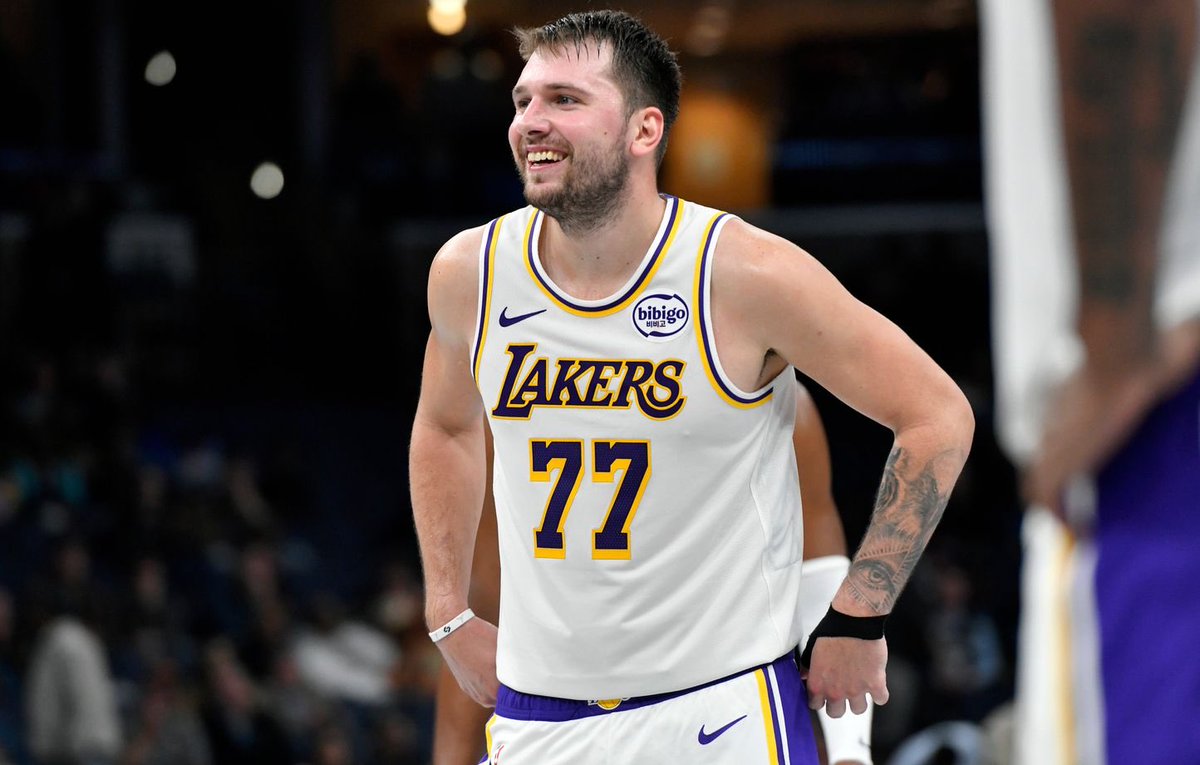 HoopVillain😈 tweet media