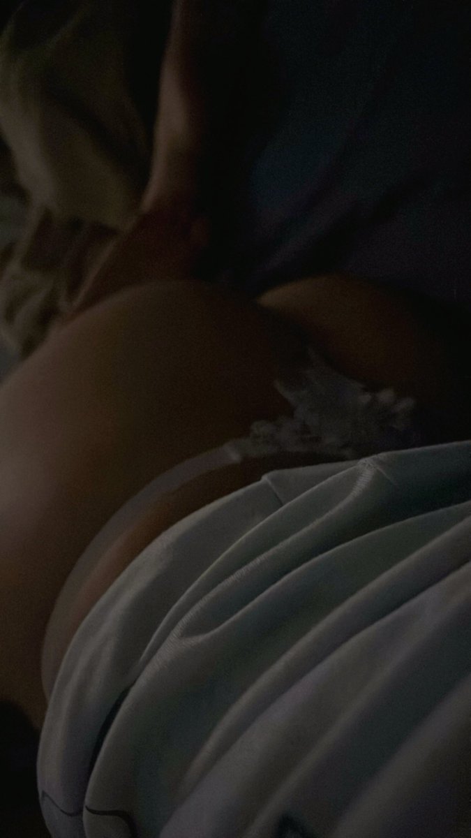 Un rico culo grandote para dormir