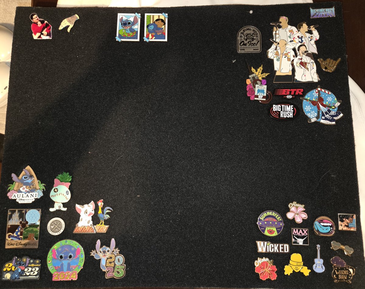 Ash ✨️ tweet media