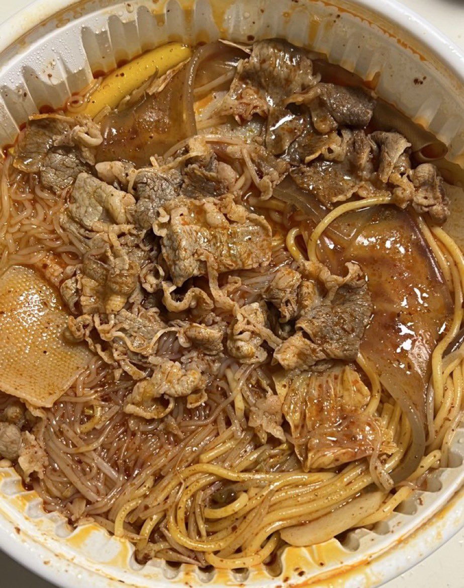 먹는게좋은고딩 tweet media