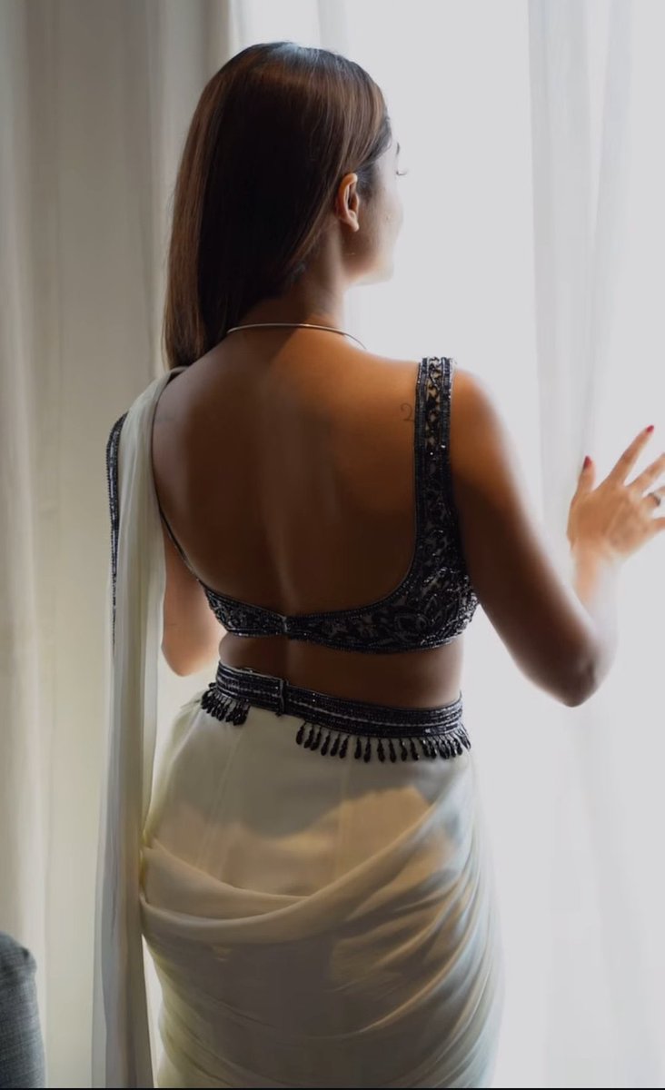 S A N D Y tweet media