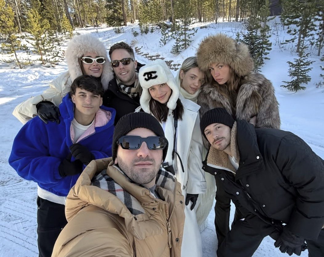 Real Time tweet media