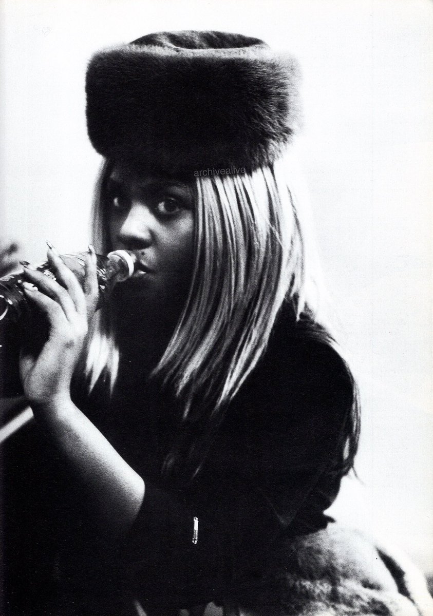 archivealive tweet media