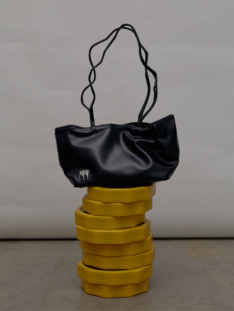 Matter Makers presents “ORM’s EDITION: MATTER MAKERS x ORM KORNNAPHAT”, marking the return of our muse Orm Kornnaphat ( <a href="/ormmormm/">orm kornnaphat🌈</a> )in a new role. More than the face of the campaign, Orm steps behind the creative process—collaborating with MATTER MAKERS to co-create items that