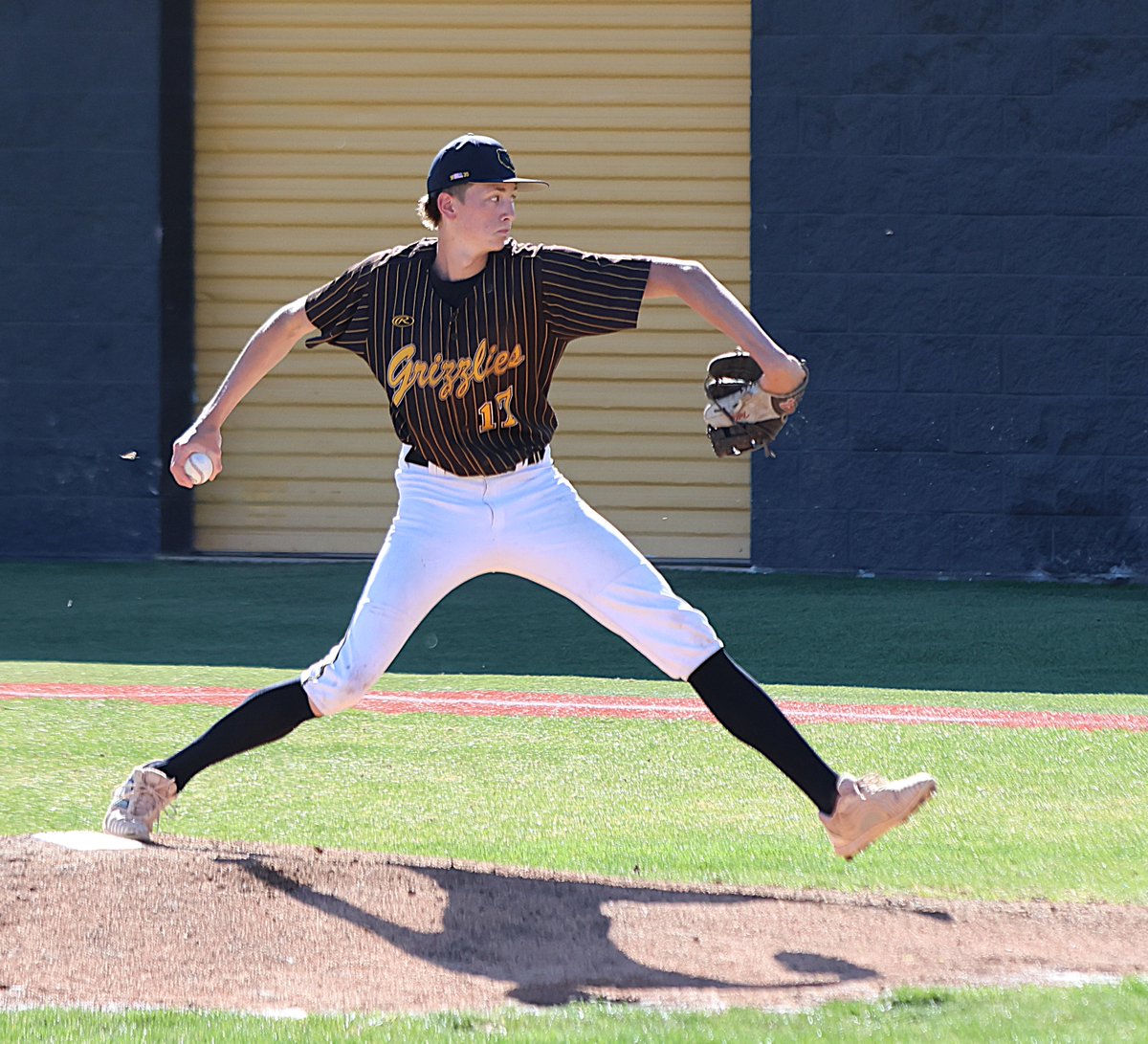 GalenaBombSquad's tweet photo. Flicks from the Varsity W vs Douglas
Final score 14-3 Galena!
⚾️ @aidentalonen6 on the bump w/4IP, 6K’s & 2BBs
⚾️ @jaydenquintero_ w/a Grand Slam, 2H, 5RBIs & 2R
⚾️ @MemphisVenis w/1HR, 2R & 1RBI
Complete photo album can be found here: https://t.co/capWEAam5U
Next game is Friday, 4pm vs. Damonte @ Aces Stadium!
#GalenaBaseball #GoldStandard
